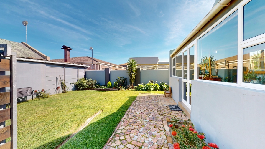 2 Bedroom Property for Sale in Anchorage Park Western Cape